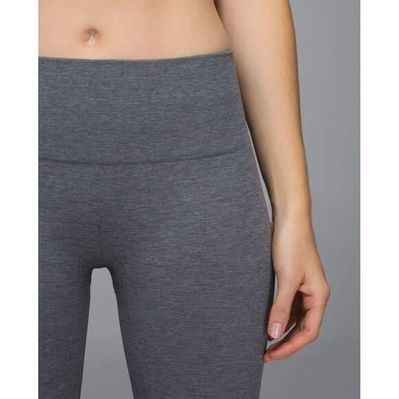 Lululemon In The Flow Crop II Leggings Womens Size 6 Grey Yoga Pants Medium Rise - Picture 4 of 10